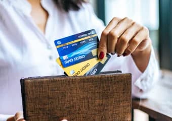 Produção e personalização de cartões